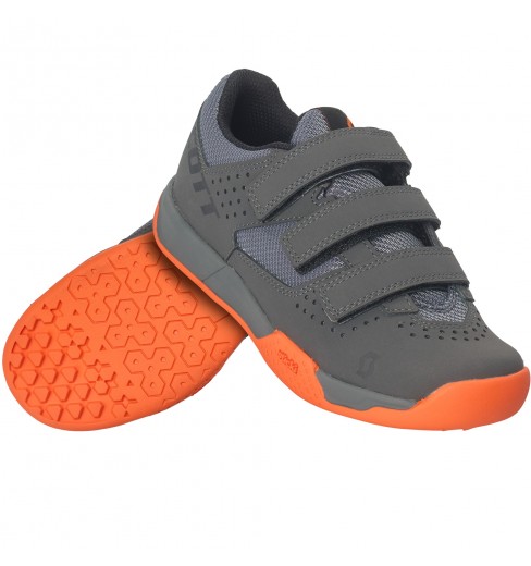 chaussure enfant